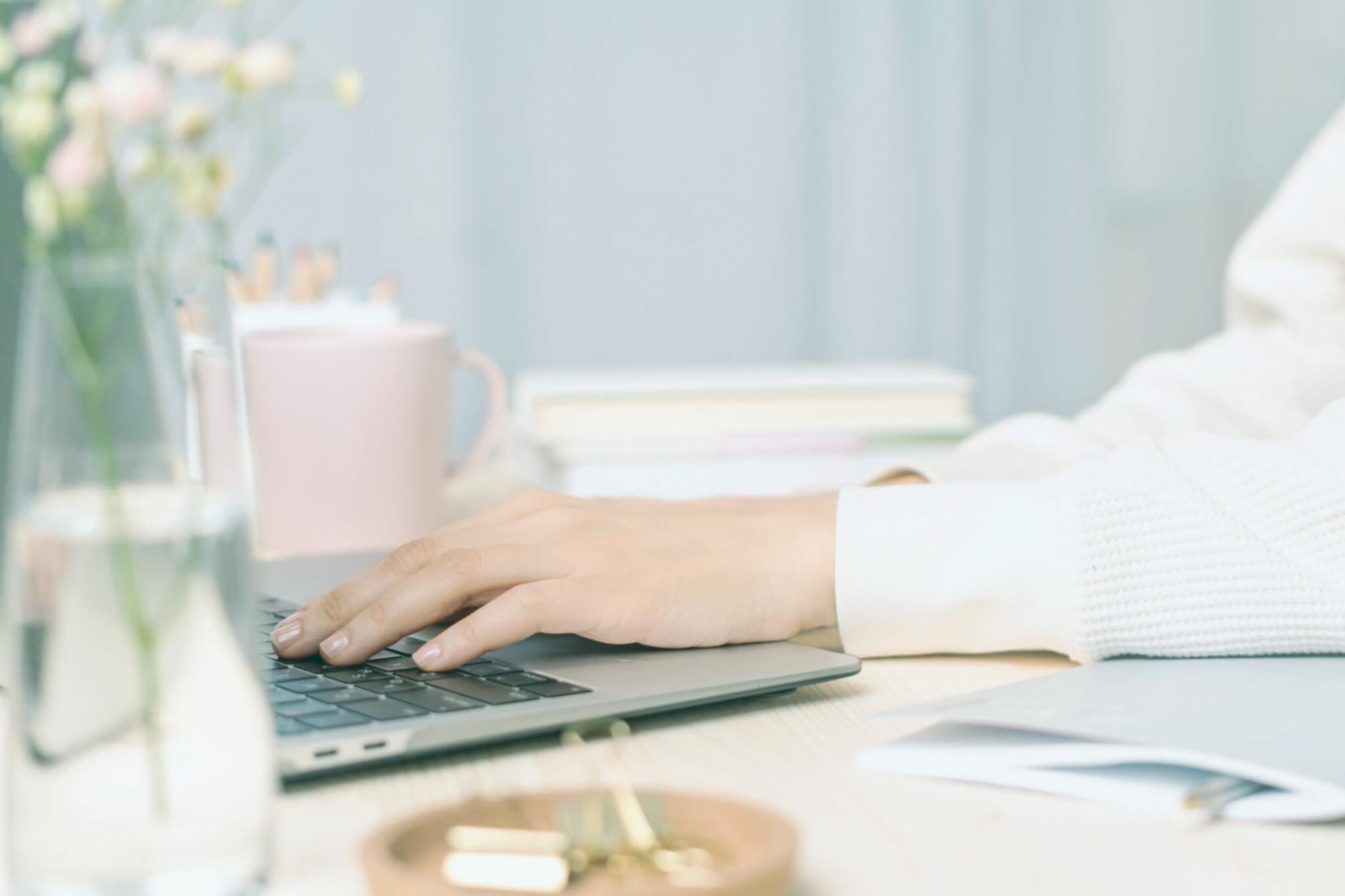 Diagrama de flujo complejo mostrando integración de múltiples procesos de negocio